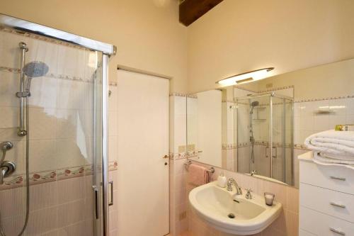 Apartment image 9