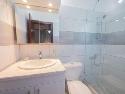Apartment image 10