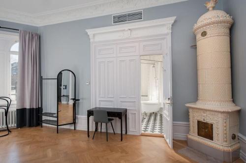Clarion Collection Hotel Borgen - image 8