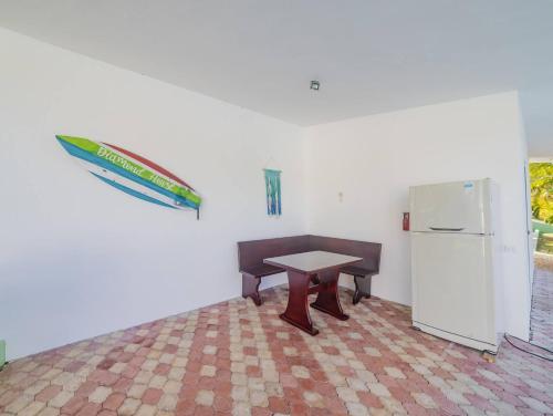Apartment image 8