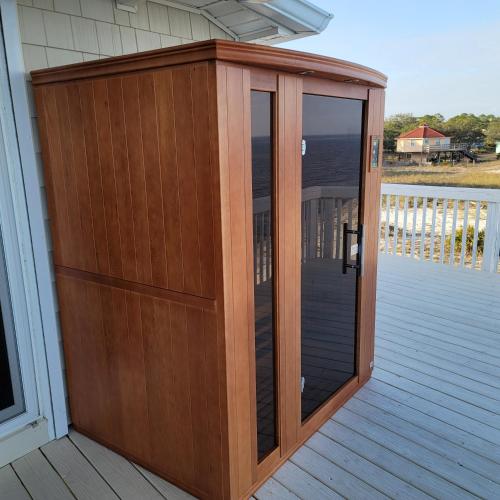 Nirvana Beach House with Sauna & Hottub in Carrabelle