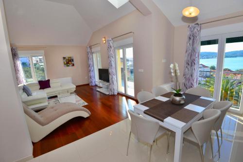 Apartments Villa Coratina - image 2