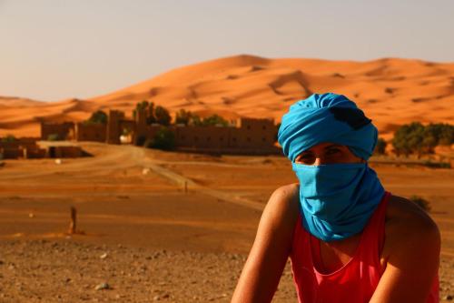Létesítmények, Sleeping in a Luxury tent in Merzouga desert in Khamlia