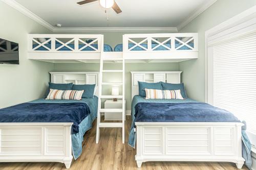 Holiday Home image 1