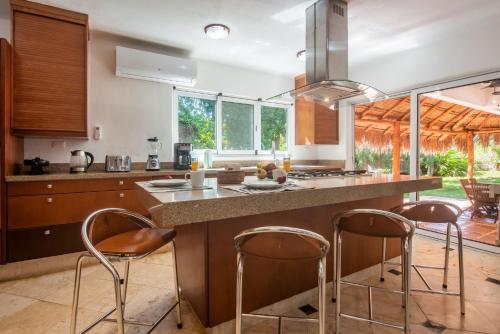 Villa Golf Holiday Private Pool, Barbecue, Family Friendly, Golf Course in Playa del Carmen, Mexico
