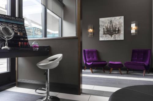 Hotel Blackhawk Autograph Collection - image 11