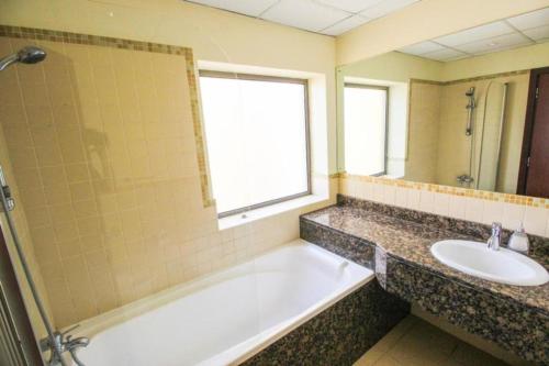 2br Beach front Sea View, Dubaj (fotografie 10)