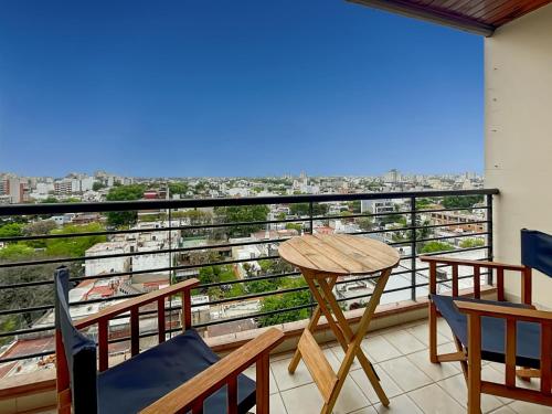 شرفة/ تراس, Cozy Studio on a High Floor with Panoramic Views in Villa Urquiza in Villa Urquiza
