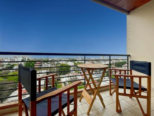 شرفة/ تراس, Cozy Studio on a High Floor with Panoramic Views in Villa Urquiza in Villa Urquiza