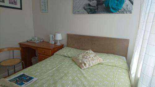 Room in Guest room - Double Room private shower room deg-yr - image 12