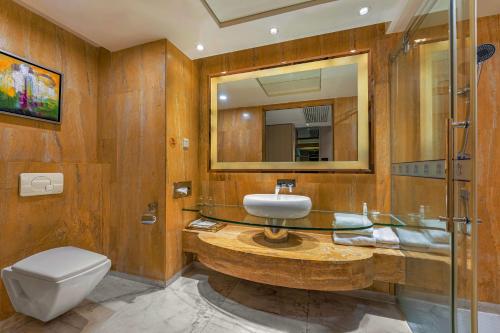 room detail thumbnail 2