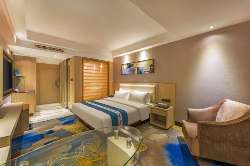 Deluxe Double Room image 3