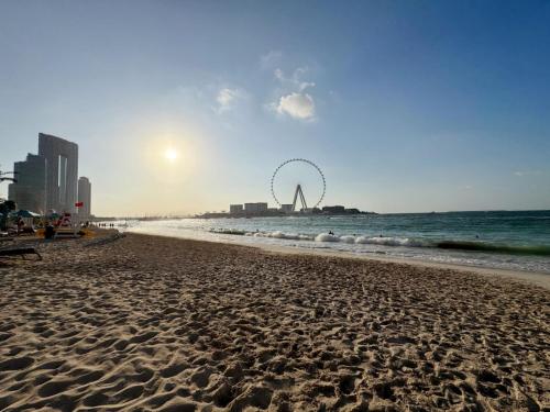 Ultra-Luxury 2BR at La Vie Iconic Sea Views, Dubai (photo 3)