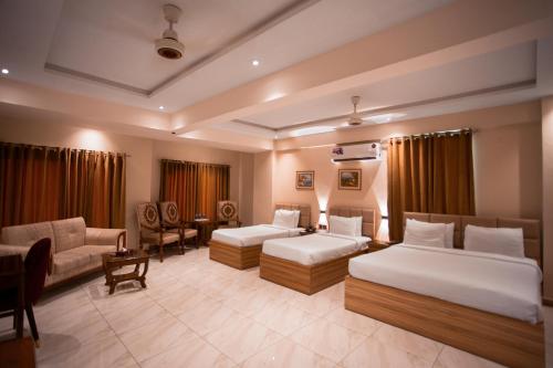 Hotel Pearl Inn in Karachi