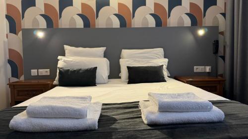 Hotel Le Bourgogne - Hôtel - Évian-les-Bains