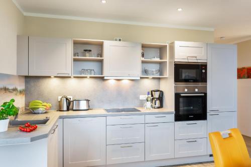 Kitchen, Wellness - Bungalow Strandgut in Klausdorf