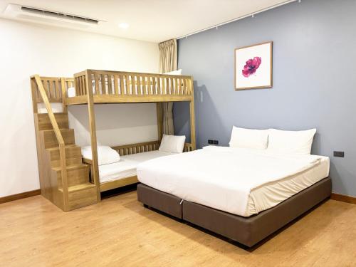 Icon Park Hotel, Chiang Mai- SHA Extra Plus Room Type - Quadruple Room