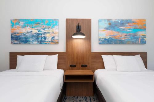 Queen Room with Two Queen Beds room in La Quinta Inn & Suites by Wyndham Rockport - Fulton