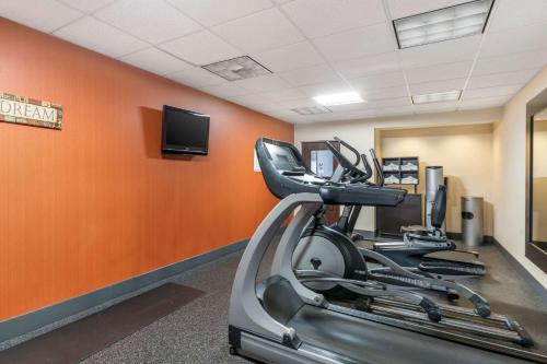 Clarion Inn near Lookout Mountain - image 2