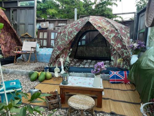 Samatha Camper Samatha Camper