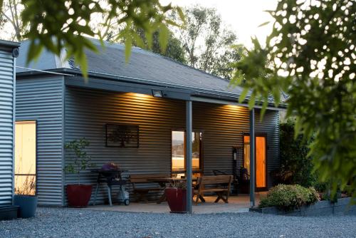 . Omaroo High Country Retreat