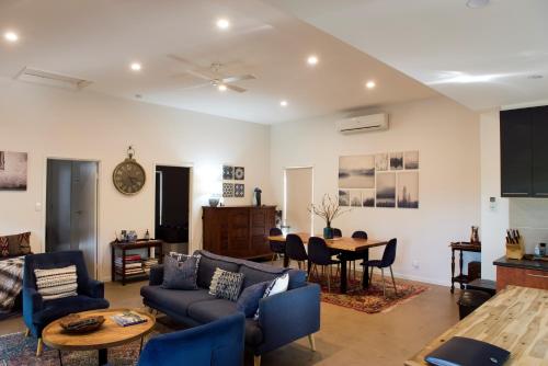 Konyha, Omaroo High Country Retreat in Bonnie Doon