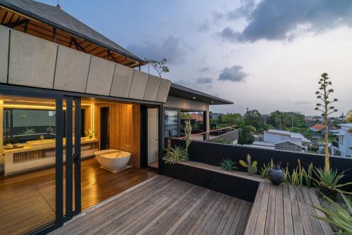 Exclusive Modern 4BR Villa in Central Canggu!