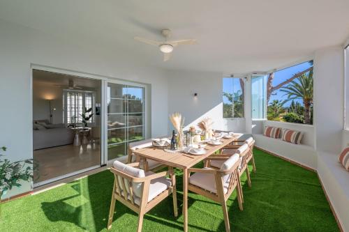 Cơ sở vật chất, VACATION MARBELLA I Villa Azahar Retreat, Paradise for Golfers, Private Heated Pool, Close to the Be in Elviria / Artola