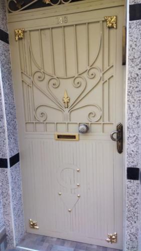 Studio Moderne avec terrasse Studio Moderne avec terrasse