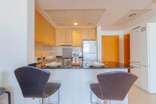 An Elegant Fully Furnished 1 Bedroom Apartment in Clayton Residency, Business Bay, Dubai, Dubai (photo 2)