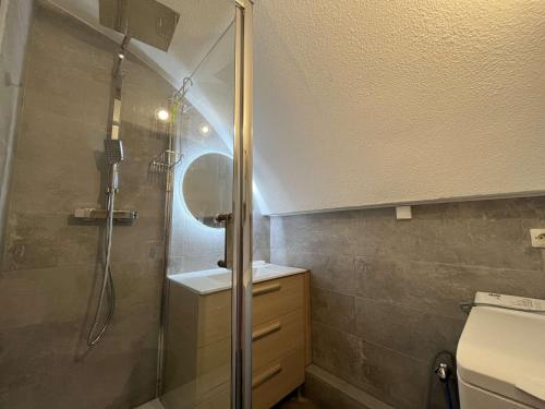 Two-Bedroom Apartment with Harbour View image 6