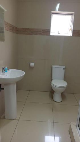 Bathroom, BAYSIDE Hotel & Self-catering ISIPINGO in Isipingo