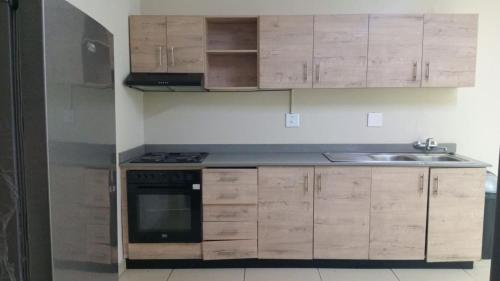 Kitchen, BAYSIDE Hotel & Self-catering ISIPINGO in Isipingo