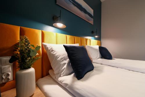 2 bedrooms, 3 beds
