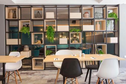 Metro Aspire Hotel Sydney - image 14