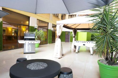 Metro Hotel Marlow Sydney Central - image 6