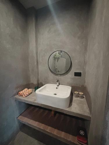Coconut Home - Room 1 - Main