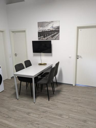 Gewerbewohnung für Monteure und Geschäftsreisende (Gewerbewohnung fur Monteure und Geschaftsreisende) in 伊策霍埃