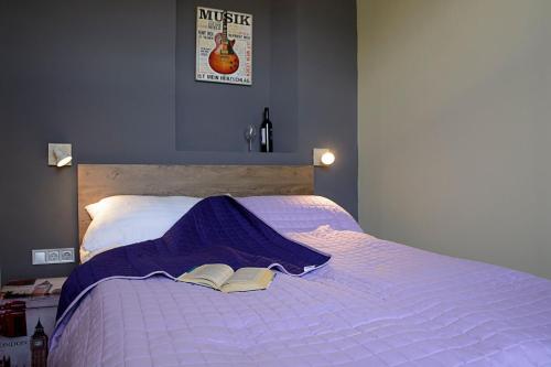 New - WalnutTree Double 12 Person Apartment central in Budapest - Hungary - image 13