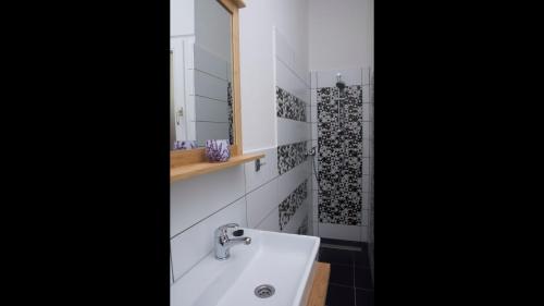 New - WalnutTree Double 12 Person Apartment central in Budapest - Hungary - main image