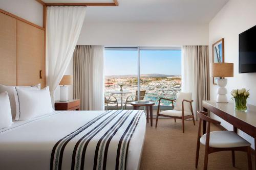 Deluxe Room with Marina View