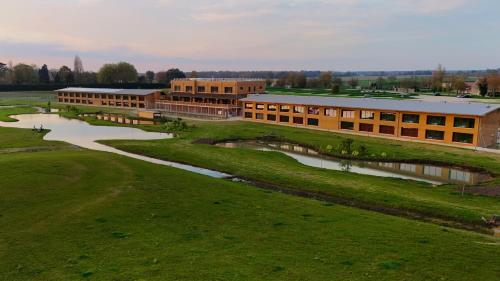 Le Royaume des Lions Hotel de charme Chaumes-en-Brie