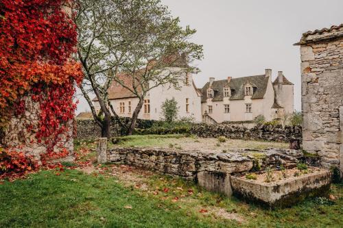 Chateau de Couanac gîte à louer Bach