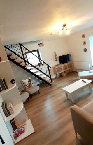 "Sous Le Même Toit" "CHAMBRE FAMILIALE CHEZ L' HABITANT" ("Sous Le Meme Toit" "CHAMBRE FAMILIALE CHEZ L' HABITANT") in Rendeux