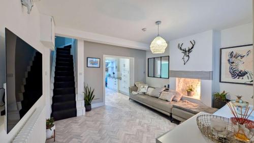 Luxury House with Parking in London gîte à louer Teddington Railway Station