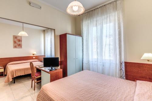 Hotel Katty - image 14