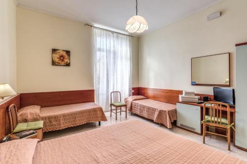 Hotel Katty - image 2