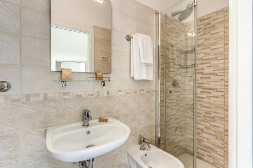 Hotel Katty - image 5
