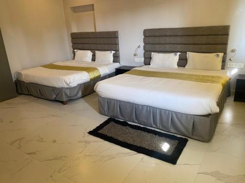 Shri sai palace inn in กาดูร์