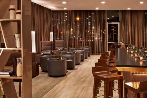 AC Hotel by Marriott Minneapolis Downtown - image 11